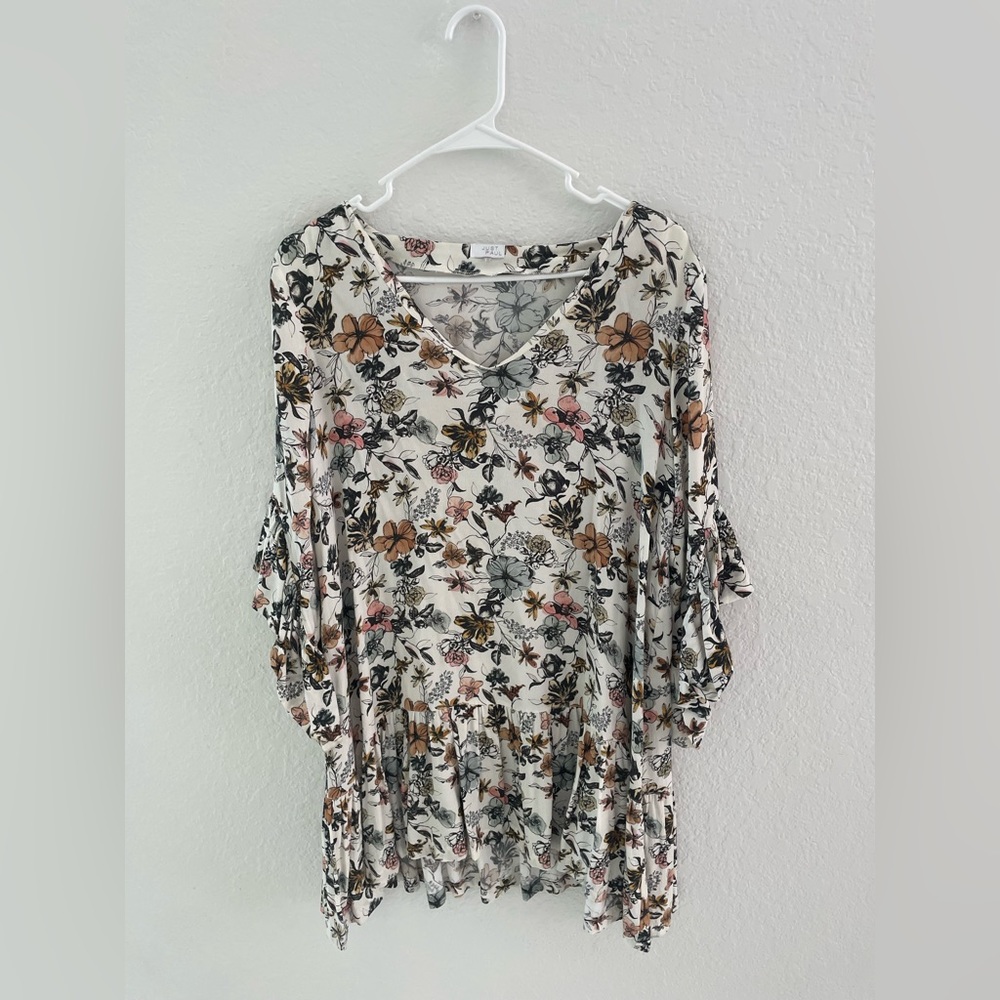 Amazing dress size S/M.Good for every figure.